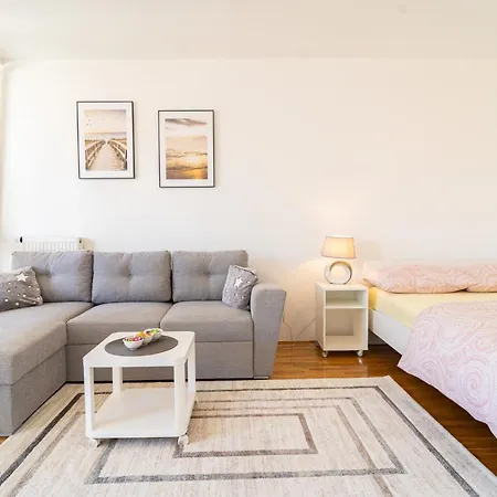 Alfa Apartment *